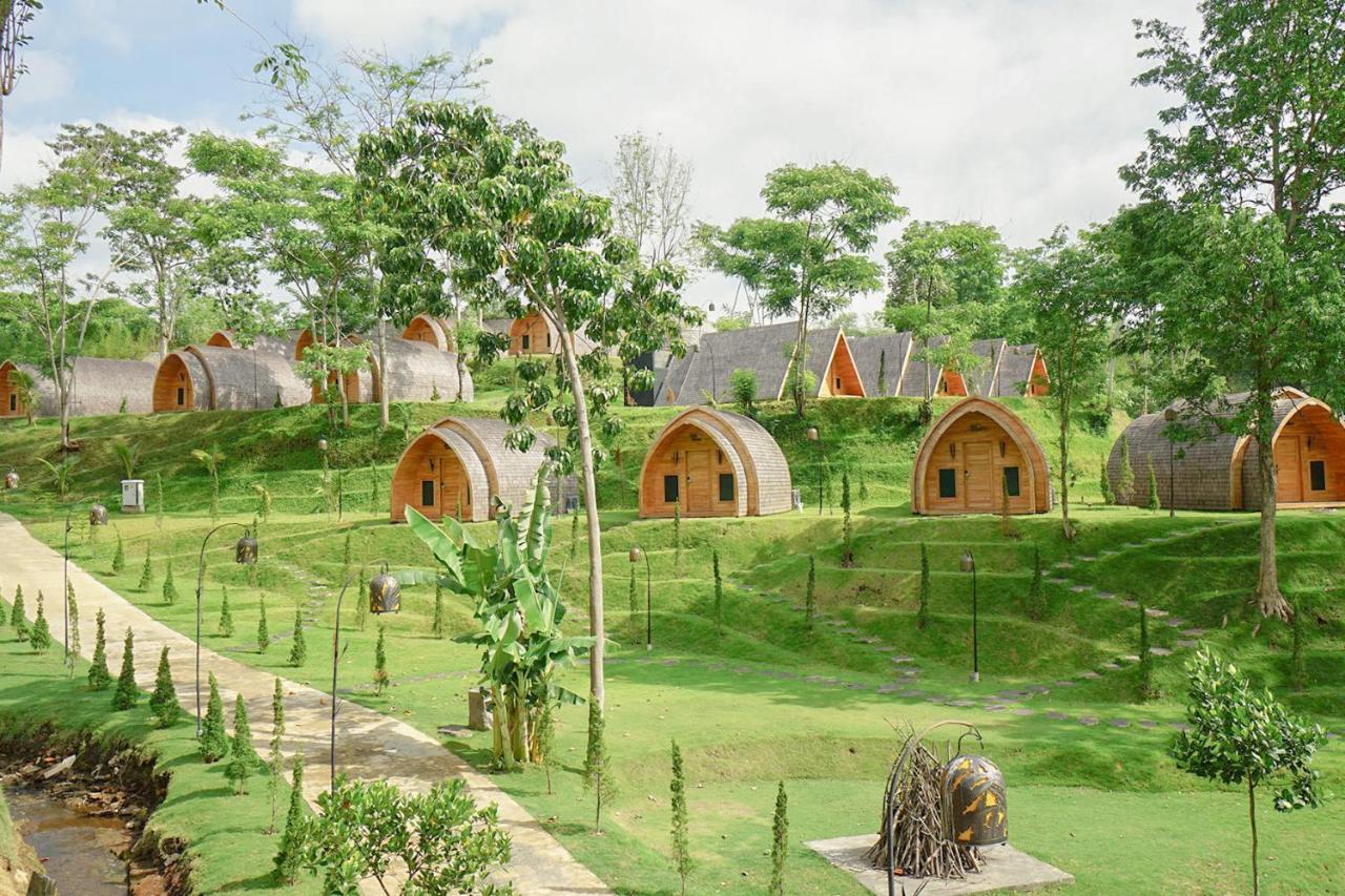 Shanaya Resort Malang Exteriör bild