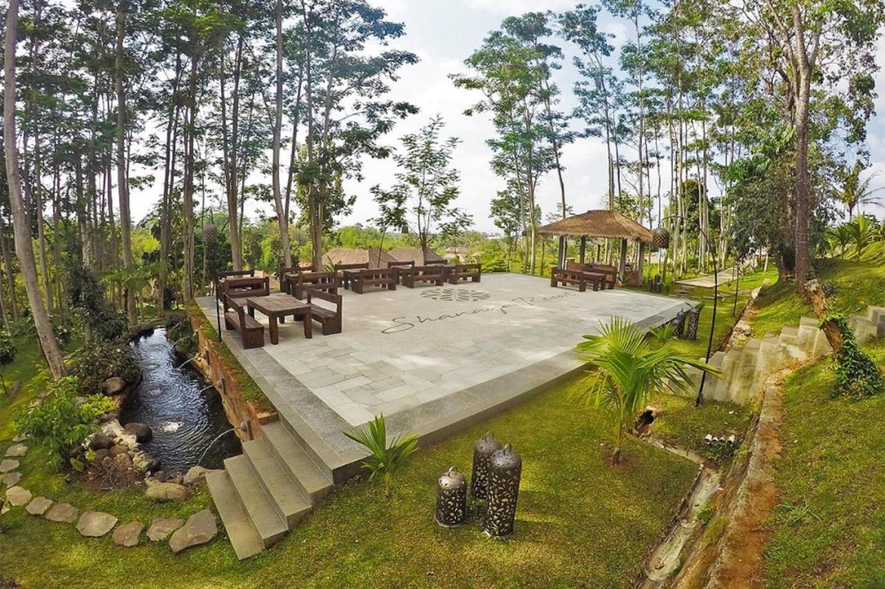 Shanaya Resort Malang Exteriör bild